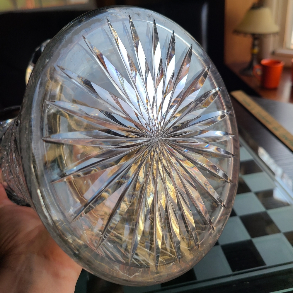 Elegant Crystal Pitcher - Picture 7 of 9